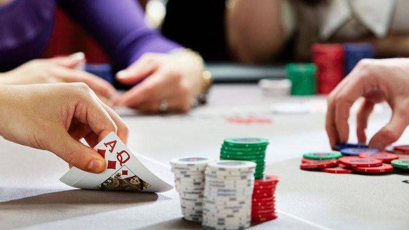 Bật mí cách chơi poker online kiếm tiền dễ thắng nhất